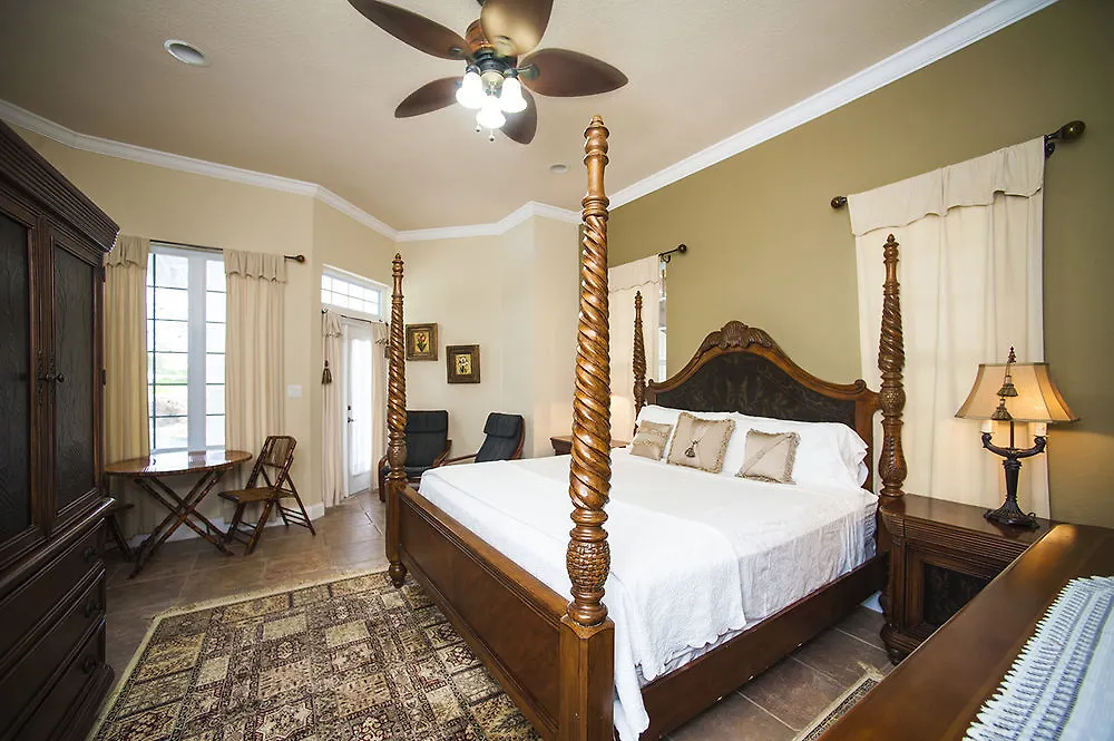 Shangri-La Boutique Bed & Breakfast West Bay 케이맨 제도