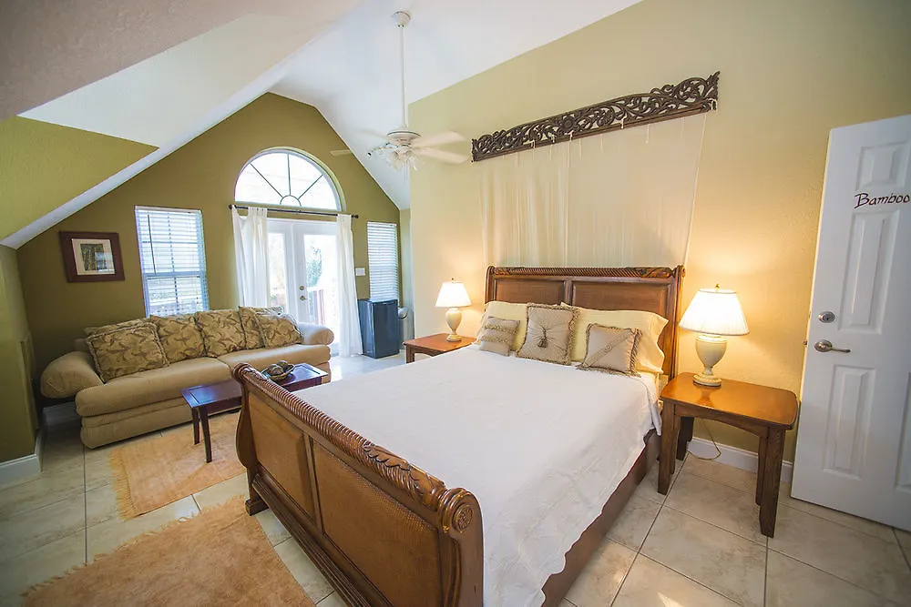 Shangri-La Boutique Bed & Breakfast West Bay