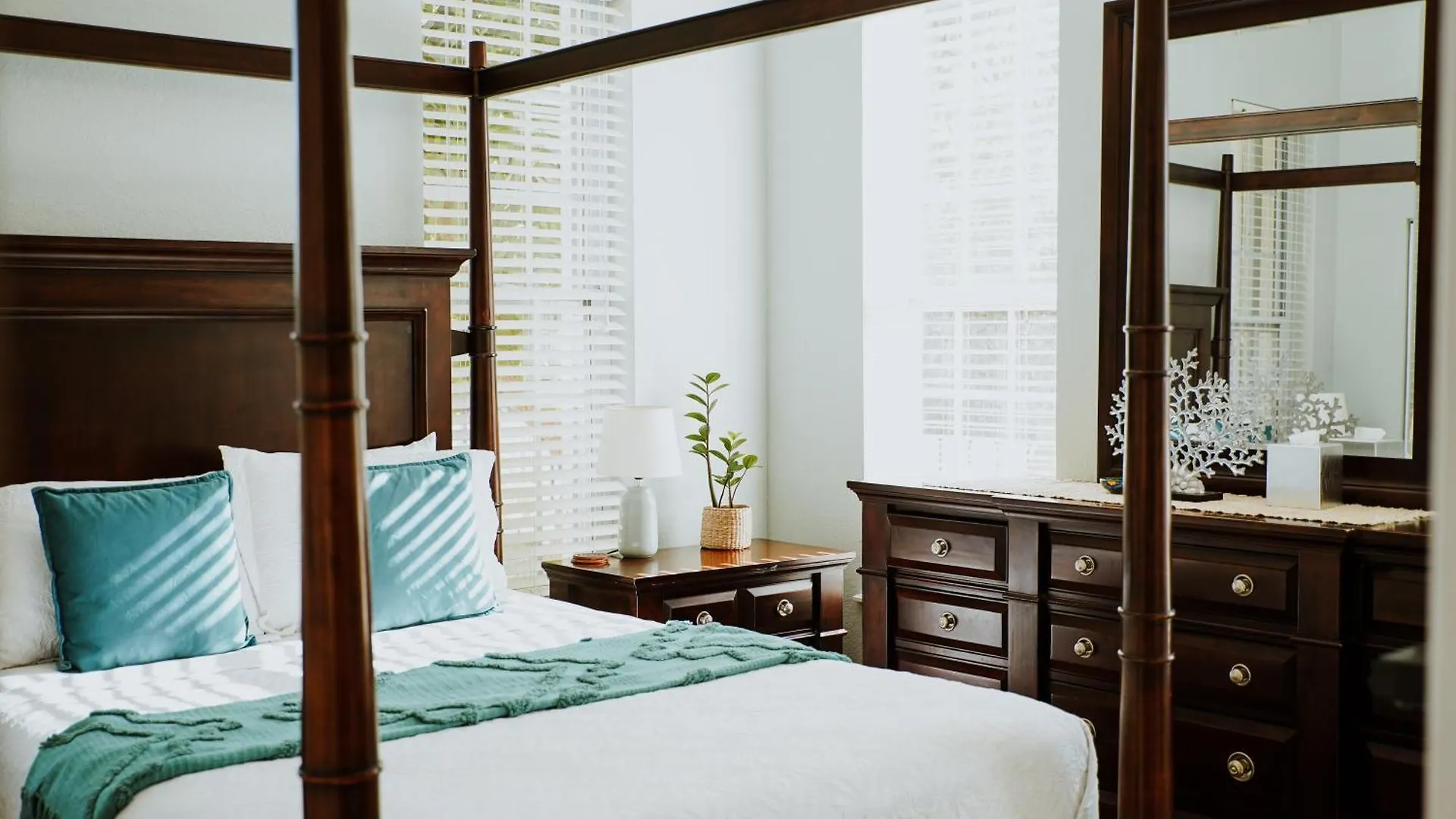 Shangri-La Boutique Bed & Breakfast